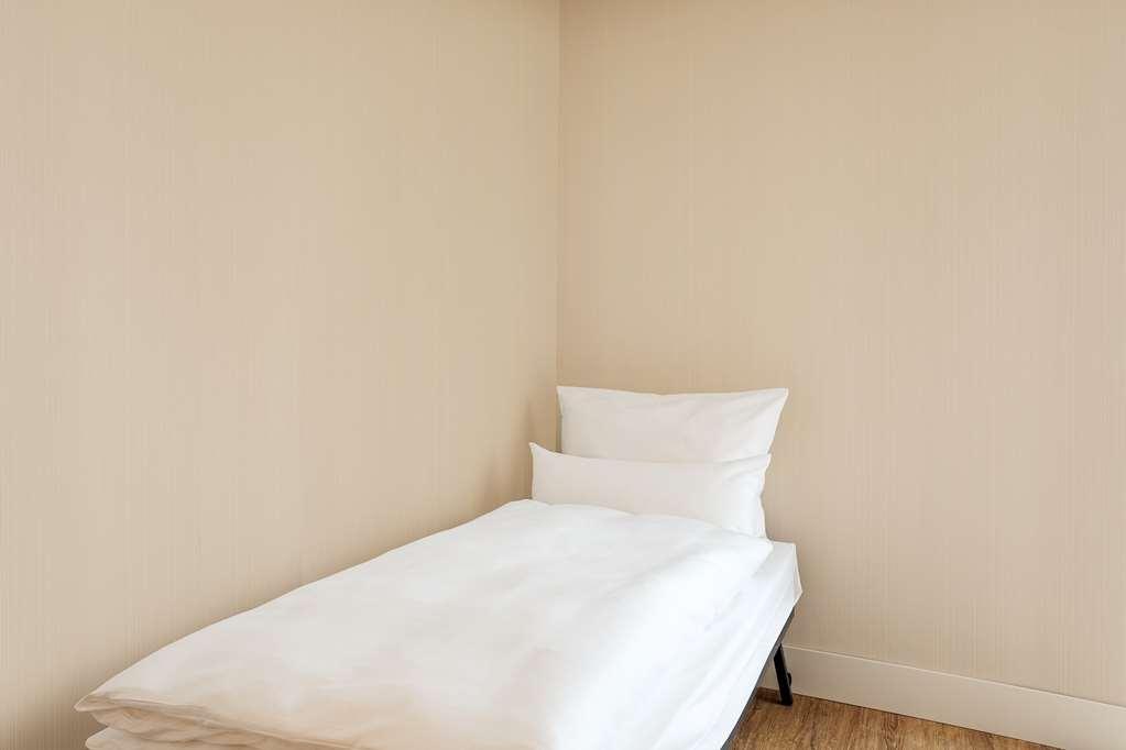 Nh Fribourg Hotel Room photo