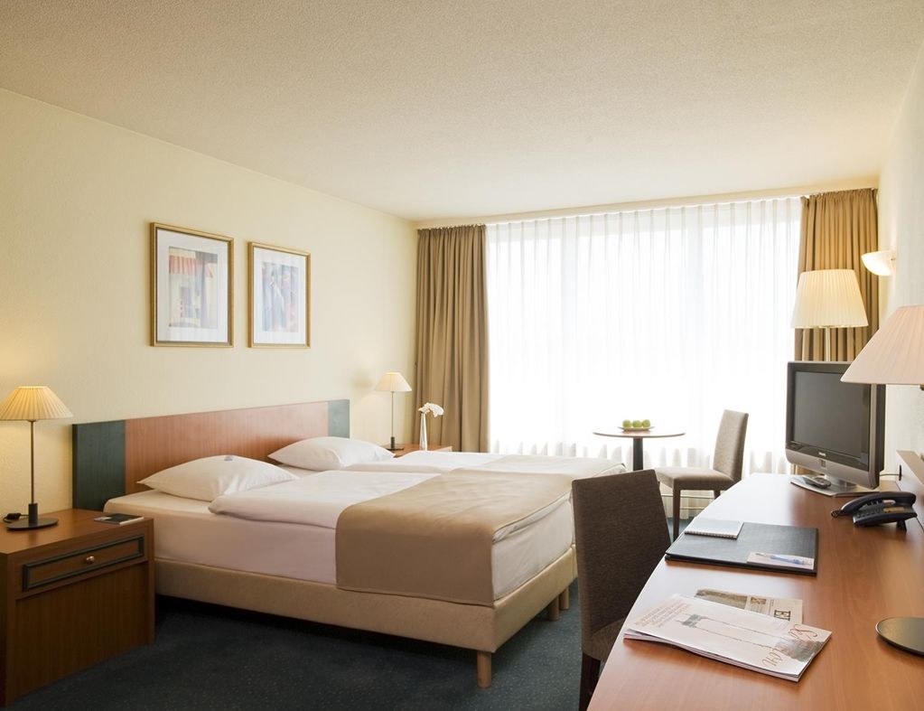 Nh Fribourg Hotel Room photo